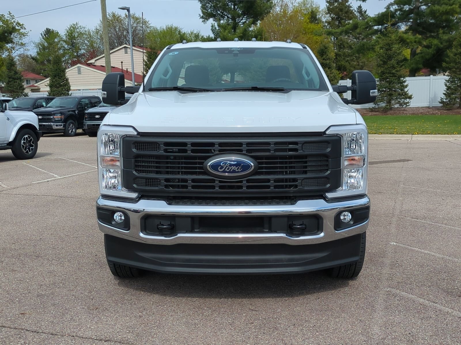 2025 Ford F-350 XL photo 3