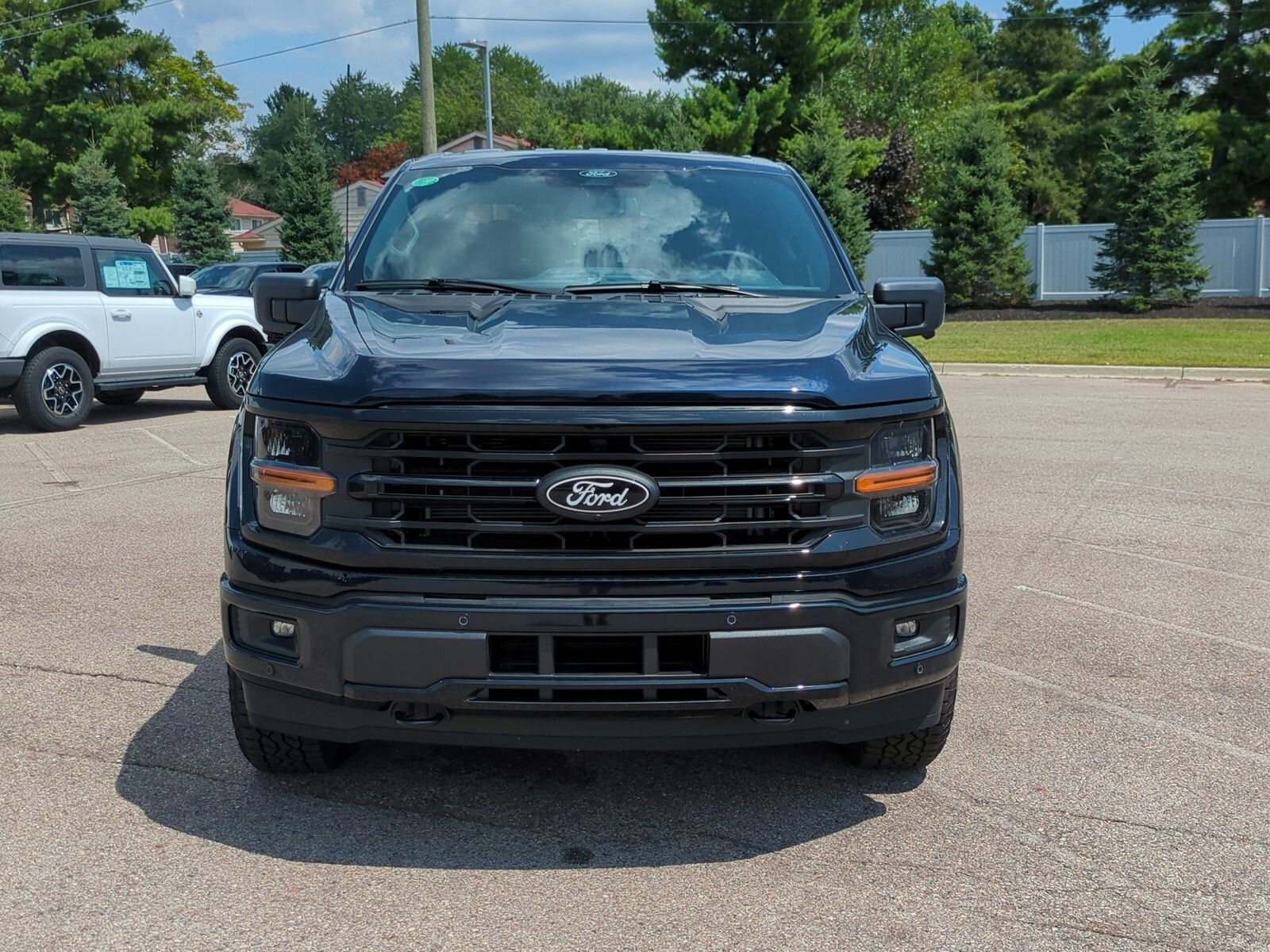 2025 Ford F-150 XLT photo 3