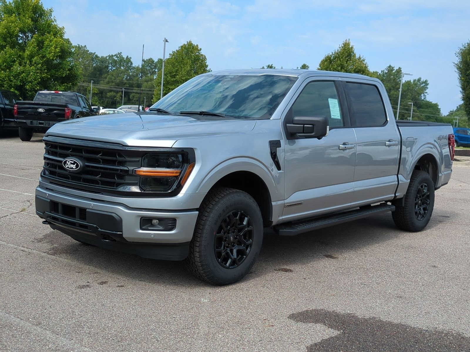 2025 Ford F-150 XLT photo 4