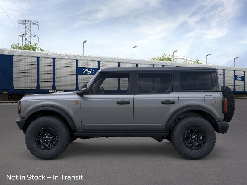 2025 Ford Bronco Badlands photo 3