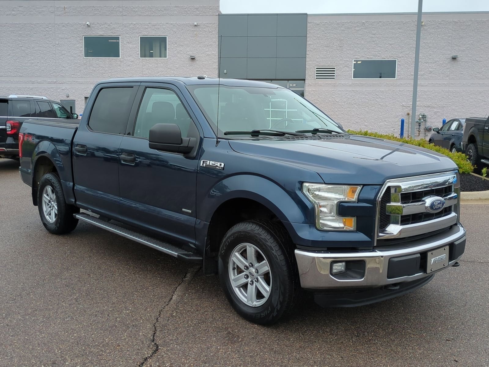 Used 2016 Ford F-150 XLT with VIN 1FTEW1EP7GKE35791 for sale in Waterford, MI