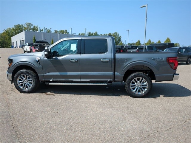 2024 Ford F-150 XLT photo 2