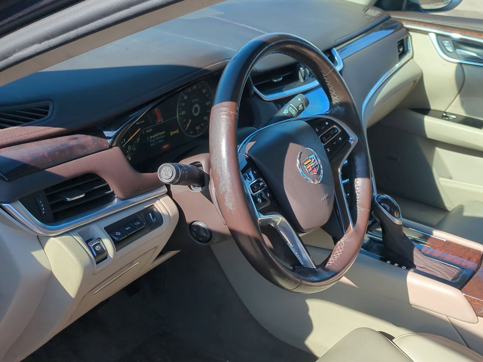 2013 Cadillac XTS Premium Collection - Photo 10