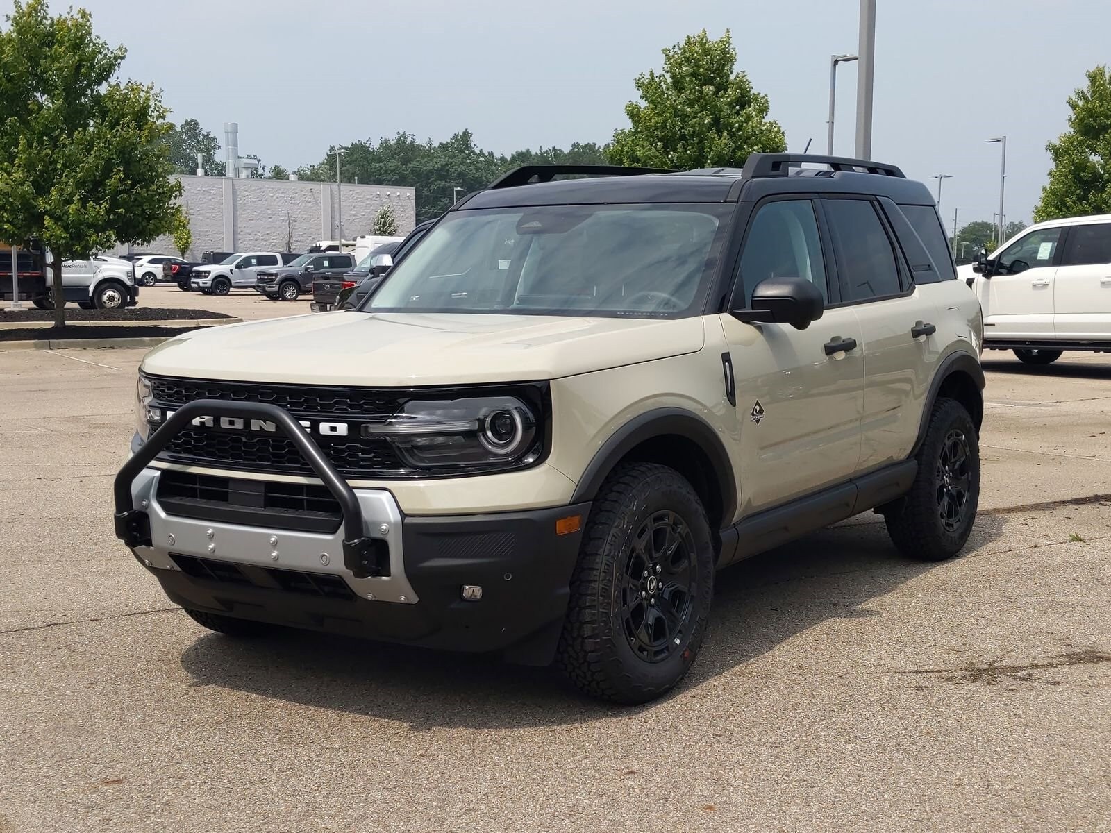 2025 Ford Bronco Sport Outer Banks photo 4
