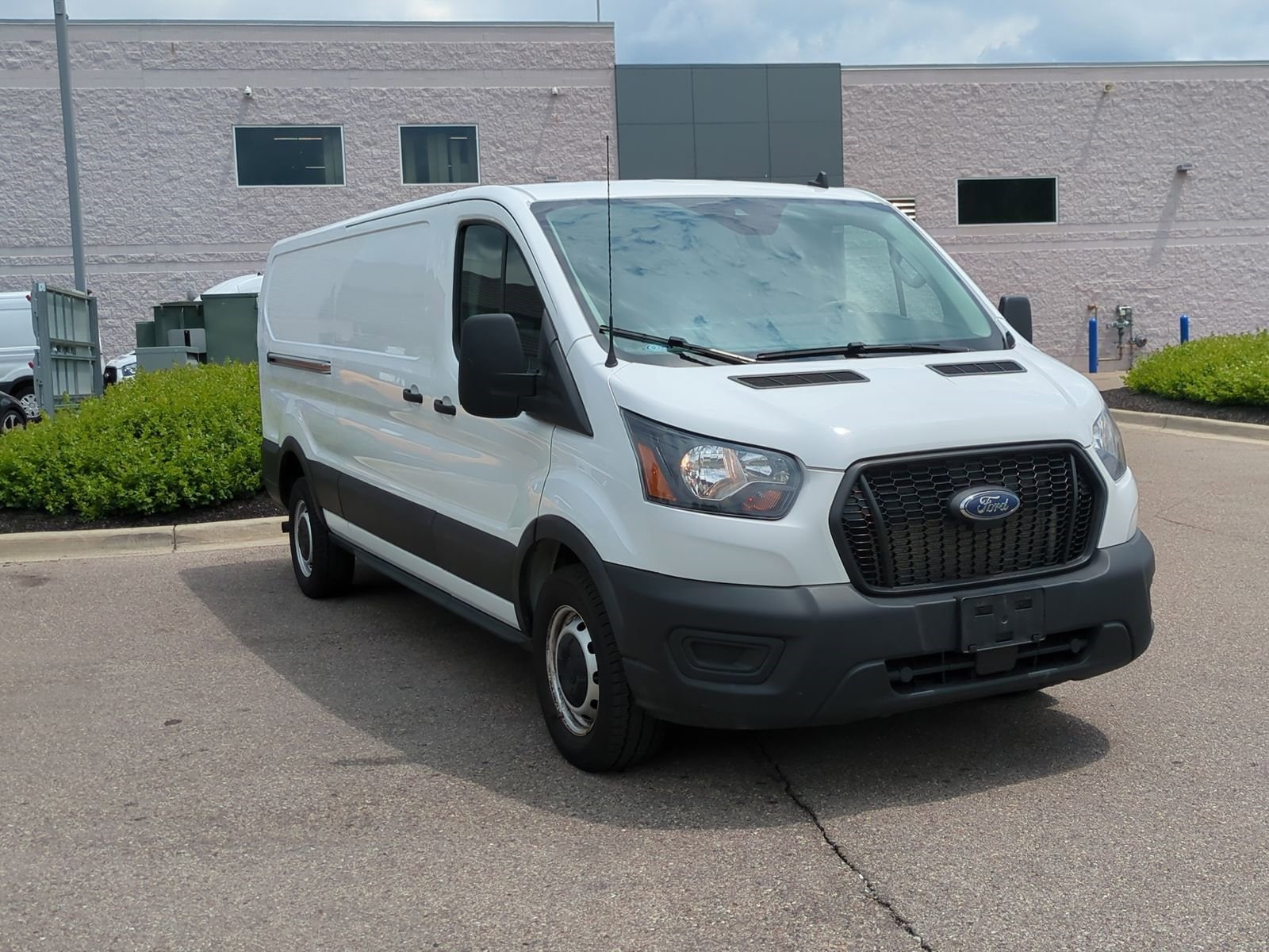 Used 2021 Ford Transit Van Base with VIN 1FTBR1Y86MKA41922 for sale in Waterford, MI