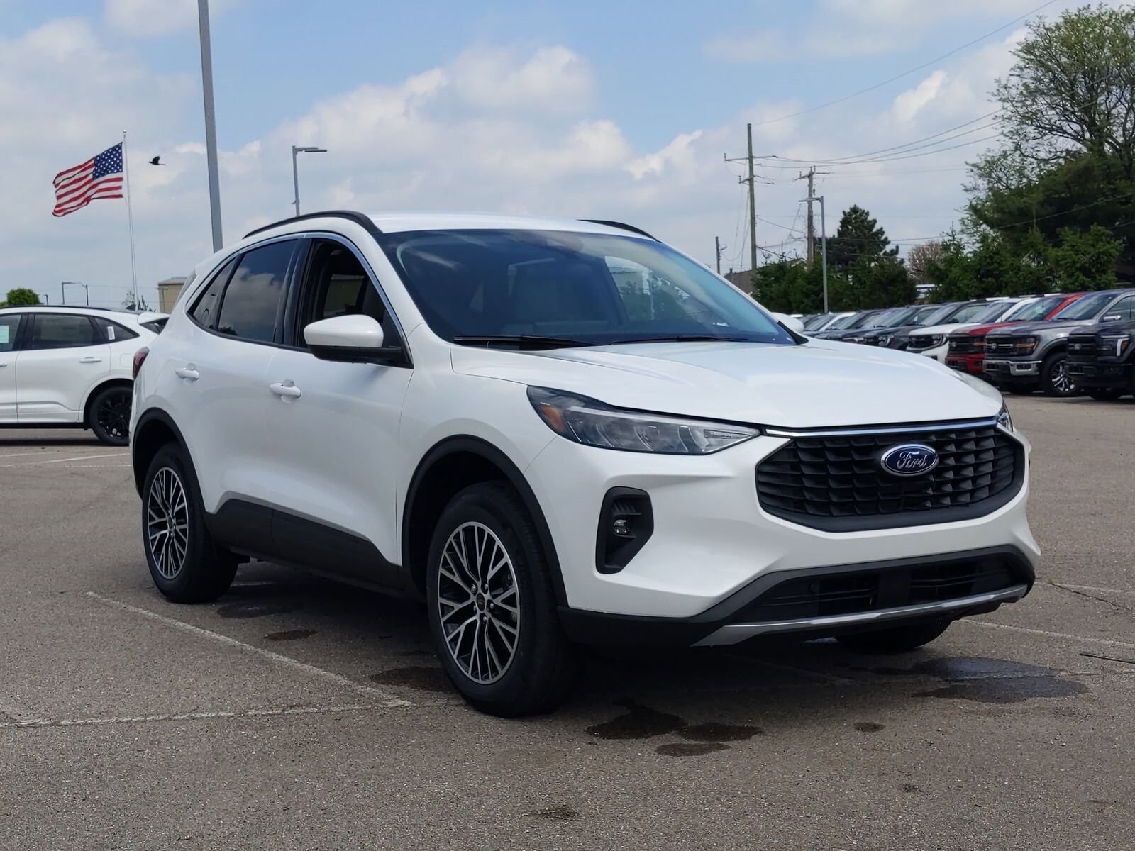 2024 Ford Escape Plug-In Hybrid Base photo 2