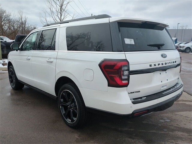 2024 Ford Expedition MAX Limited photo 3