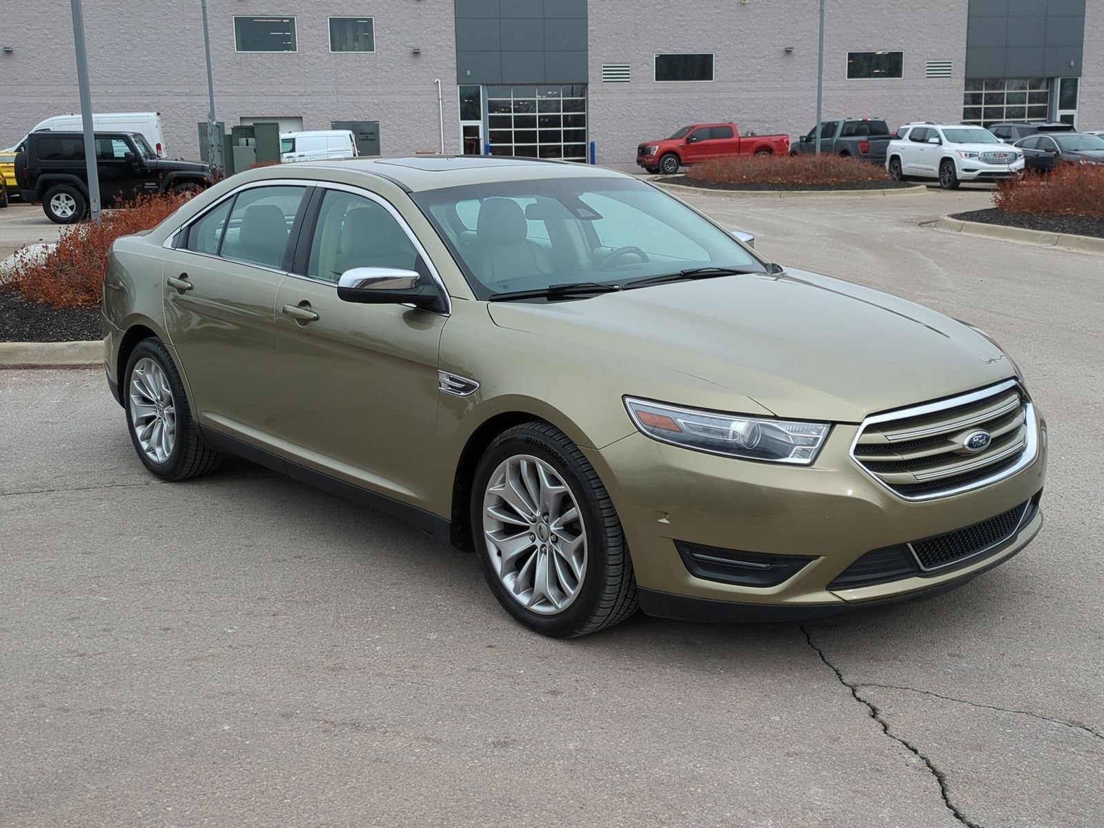 Used 2013 Ford Taurus Limited with VIN 1FAHP2J85DG109068 for sale in Waterford, MI