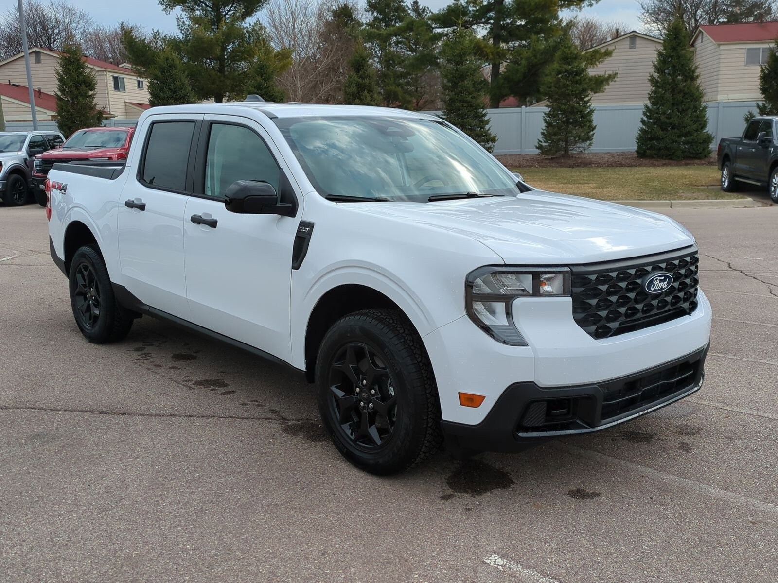 2025 Ford Maverick XLT photo 2