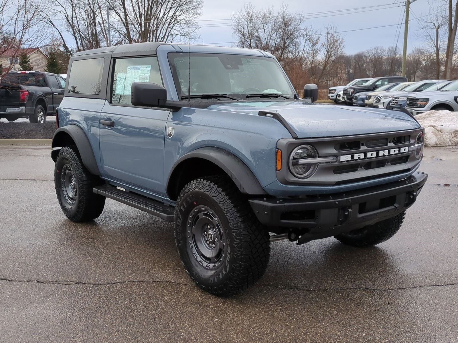 2024 Ford Bronco Big Bend photo 2