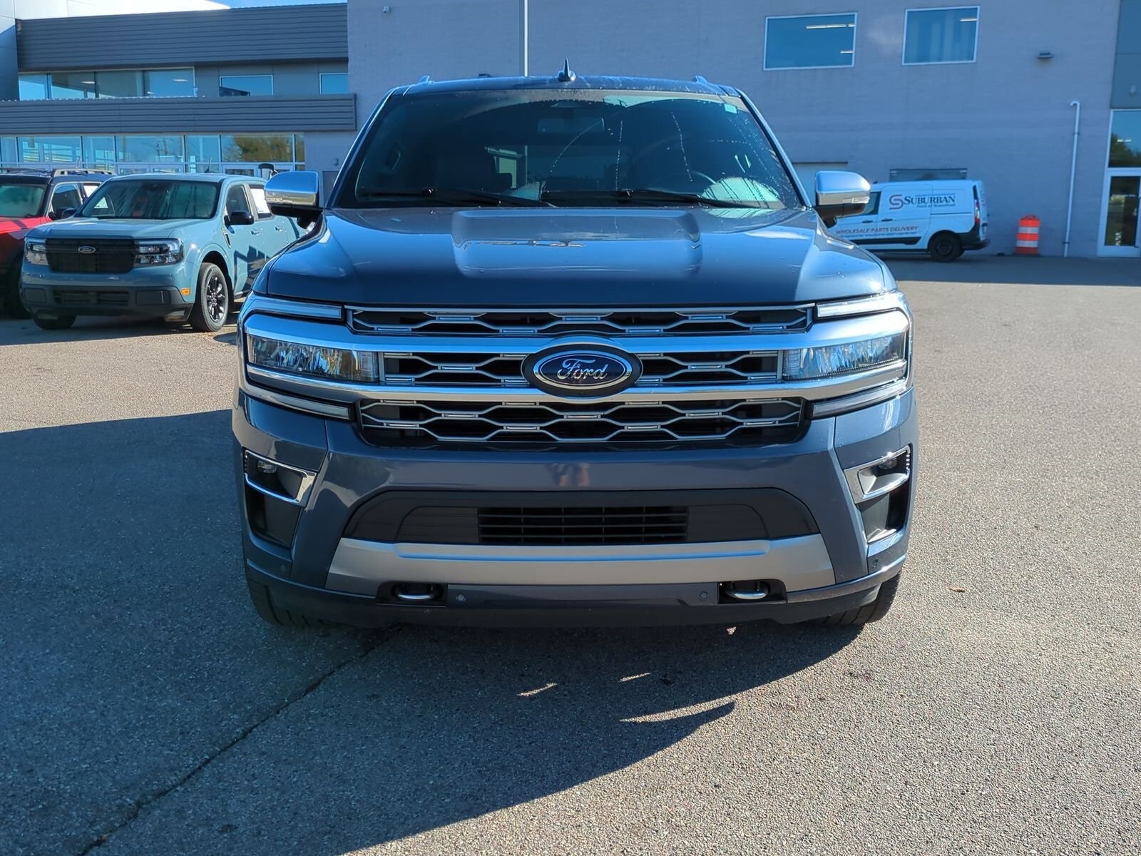 2023 Ford Expedition MAX Platinum photo 3