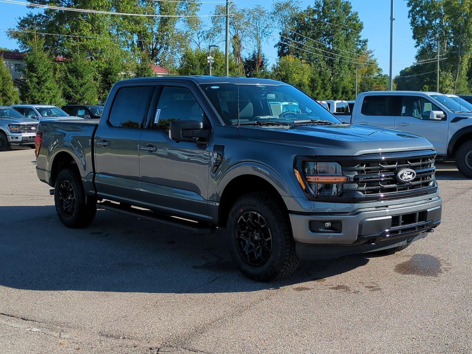 2025 Ford F-150 XLT photo 2