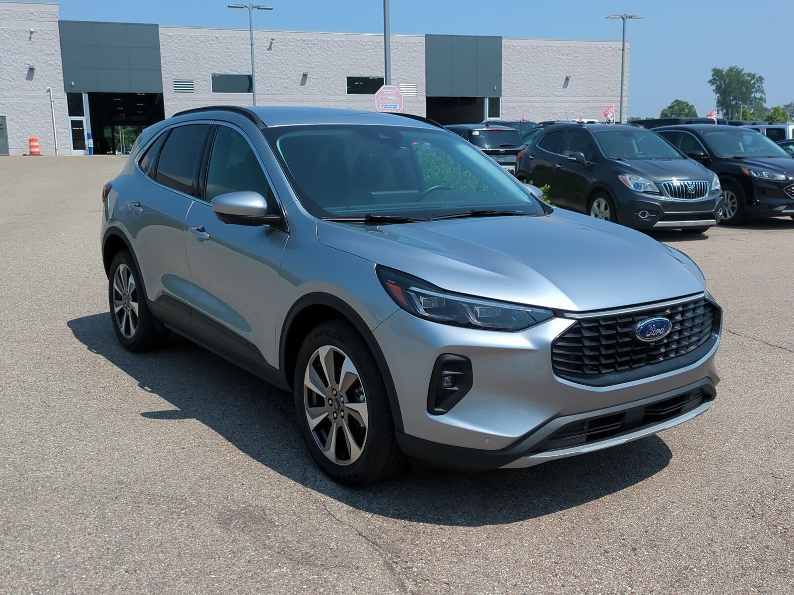 2024 Ford Escape Platinum photo 2