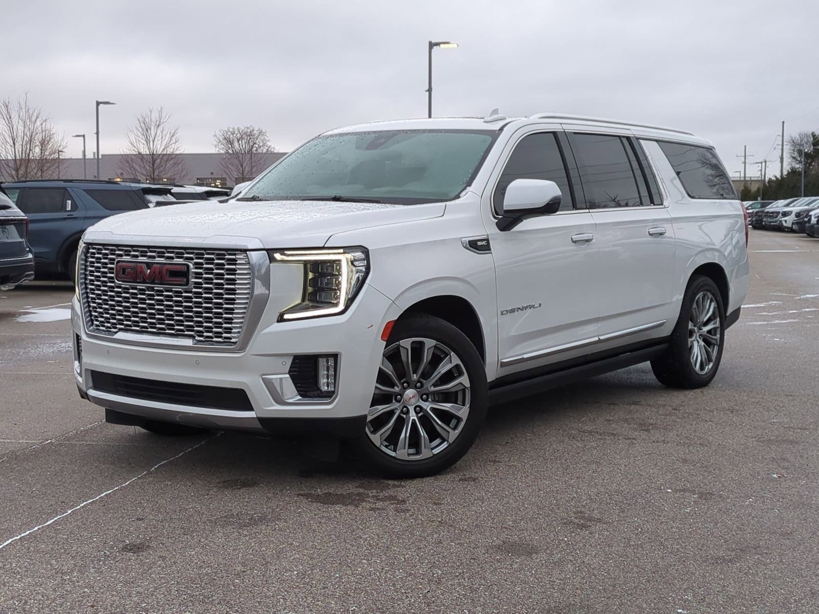 2021 GMC Yukon XL Denali's photo
