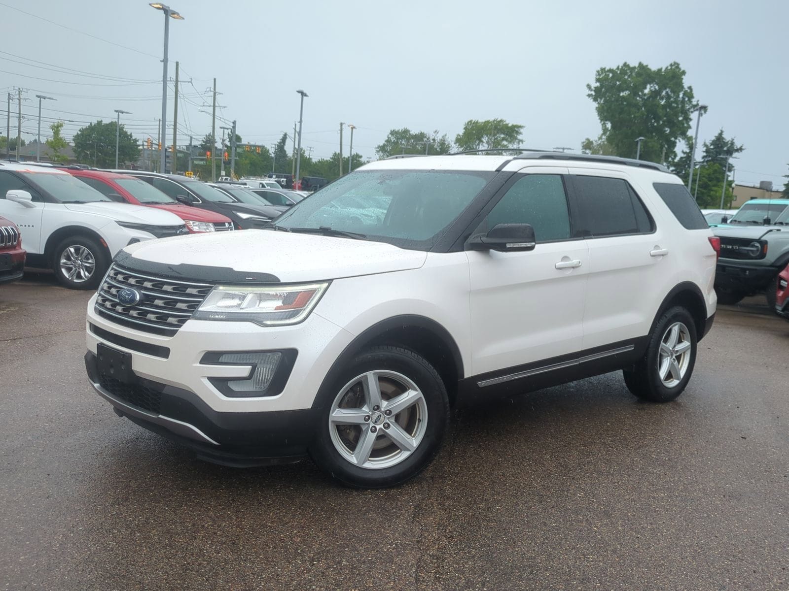 2017 Ford Explorer XLT 4WD's photo