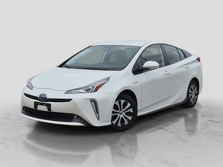 Used 2019 Toyota Prius XLE AWD-e Hatchback Waterford, MI