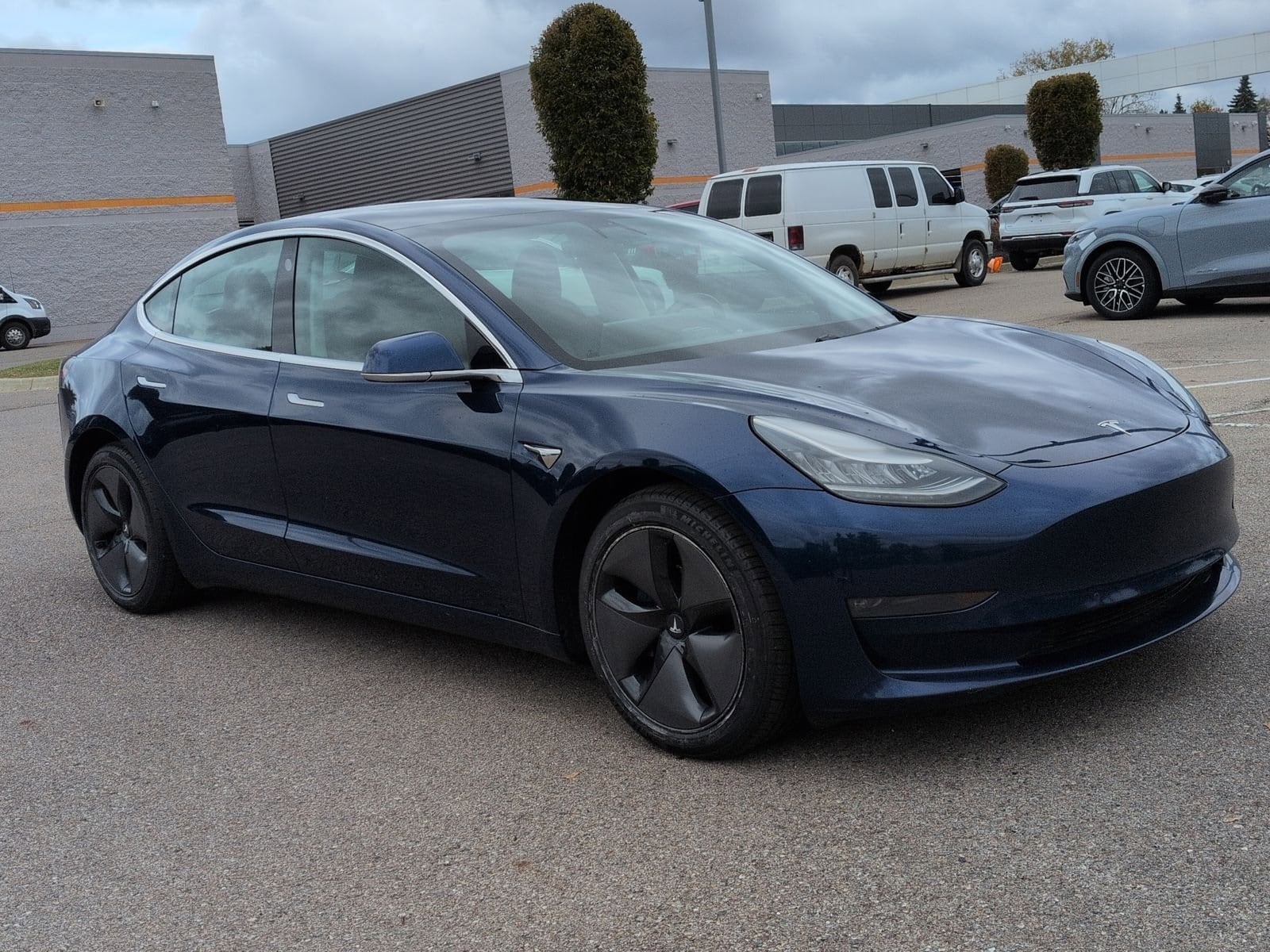 Used 2019 Tesla Model 3 Long Range with VIN 5YJ3E1EB6KF359503 for sale in Waterford Township, MI