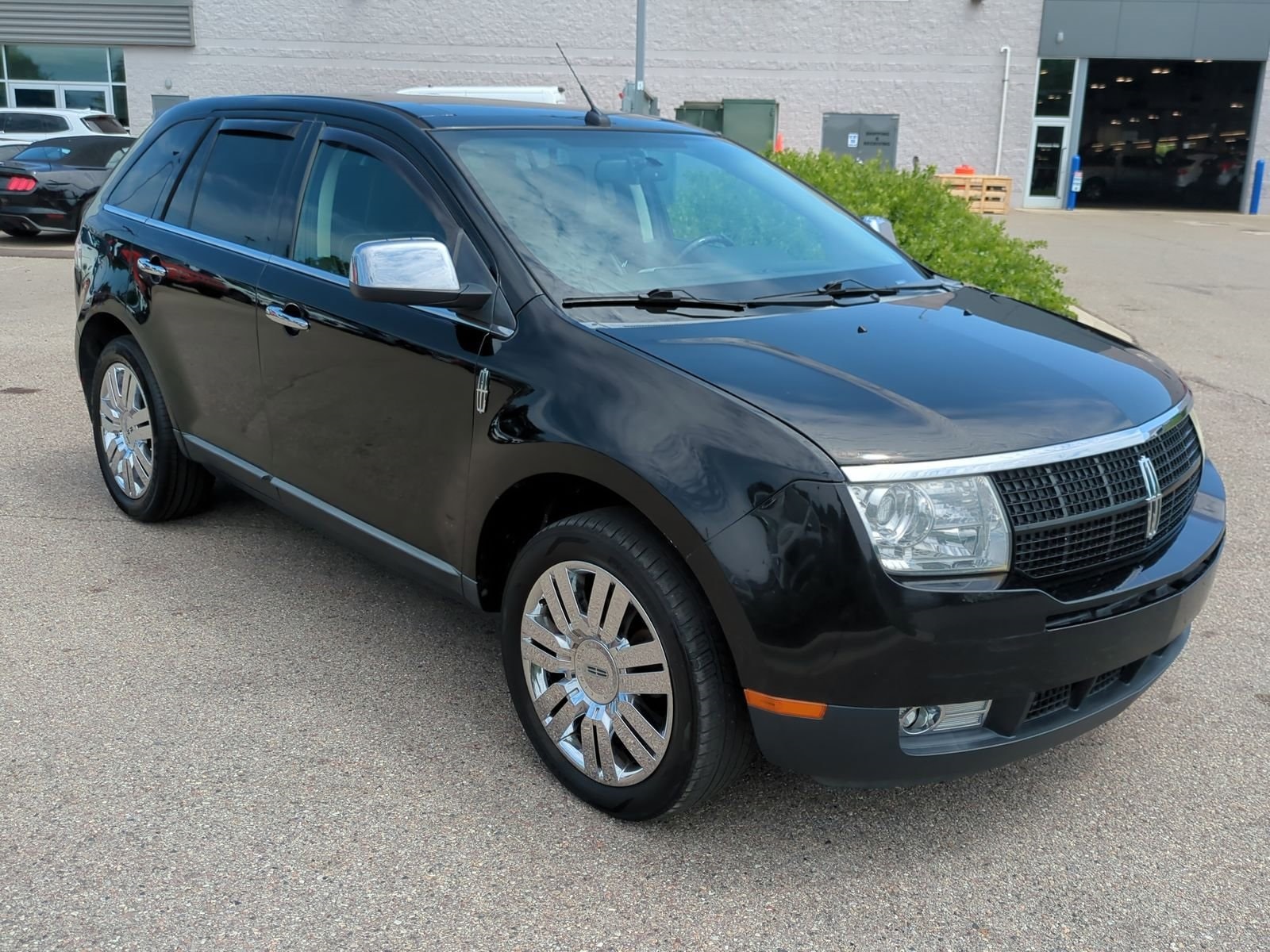 Used 2009 Lincoln MKX Base with VIN 2LMDU88C69BJ01946 for sale in Waterford Township, MI