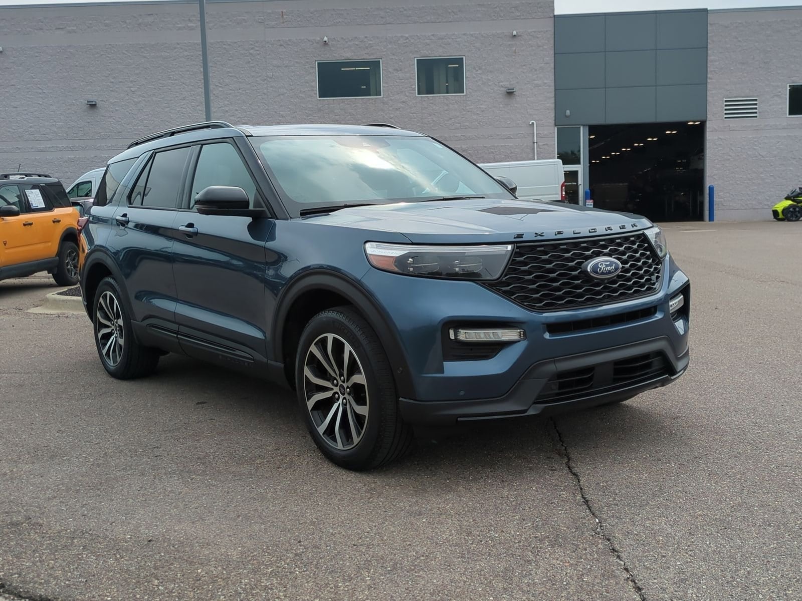 Used 2020 Ford Explorer ST with VIN 1FM5K8GC3LGA51773 for sale in Waterford, MI