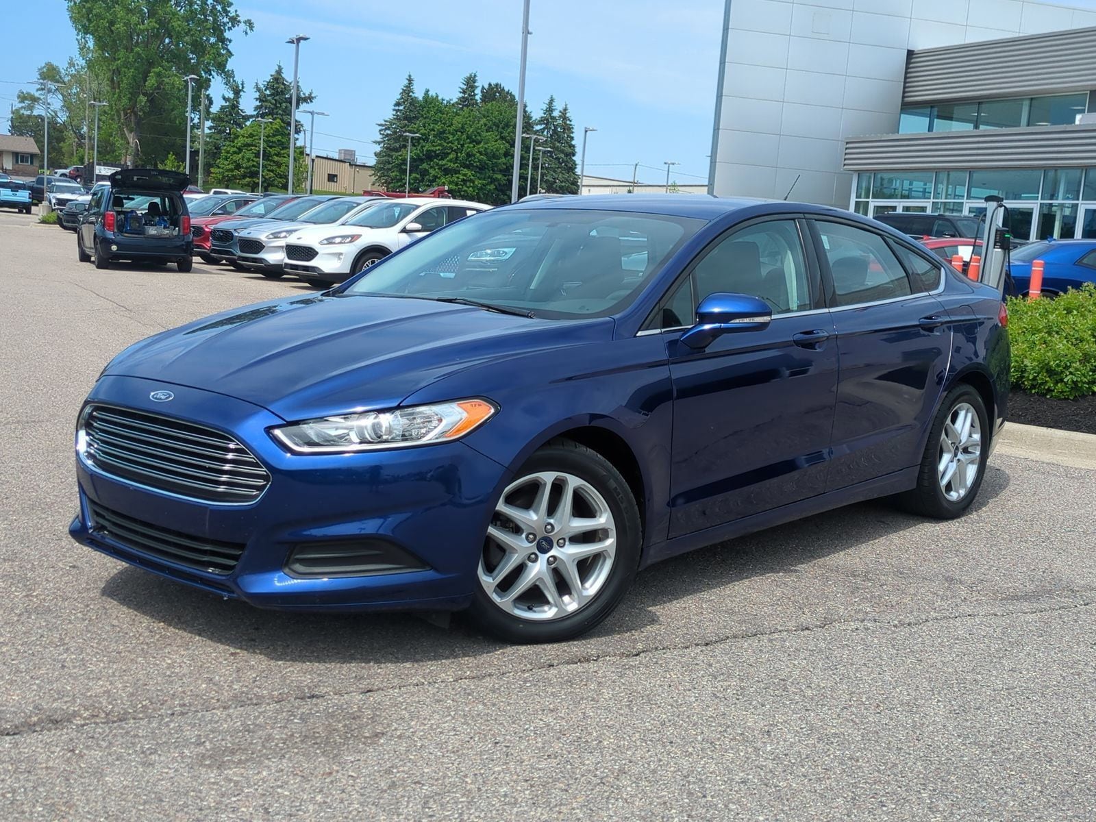 2015 Ford Fusion SE FWD's photo
