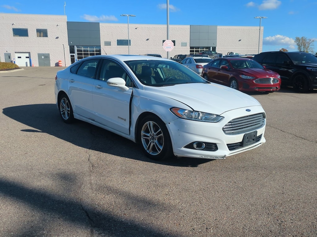 Used 2016 Ford Fusion Hybrid Titanium Sedan