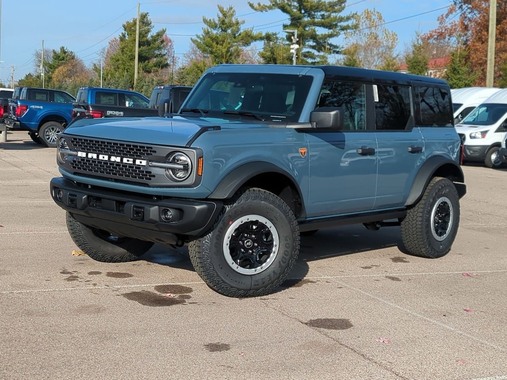 New 2025 Ford Bronco Badlands SUV