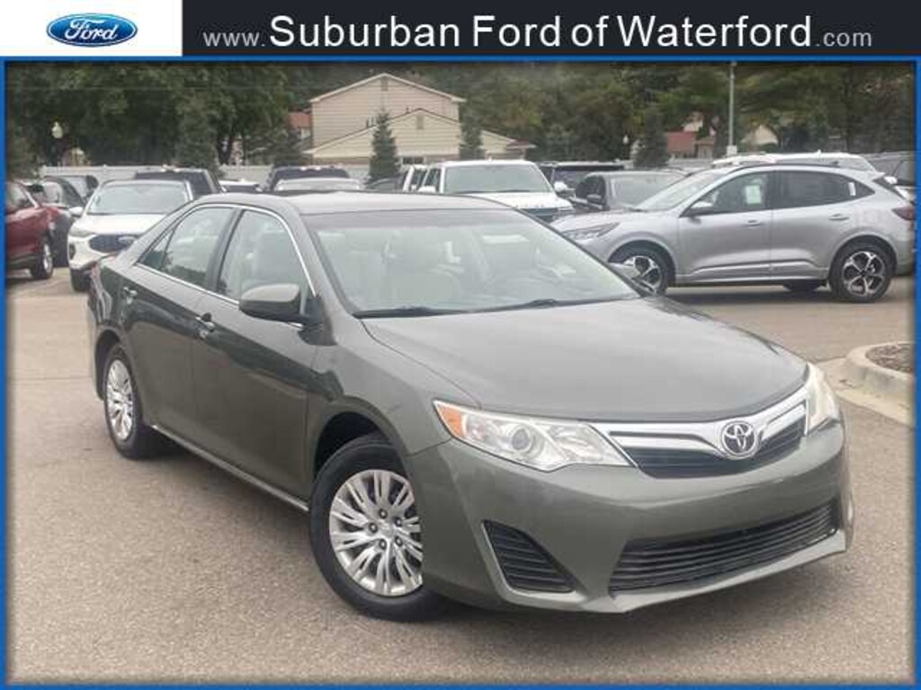 Used 2014 Toyota Camry For Sale in Waterford Near West Bloomfield