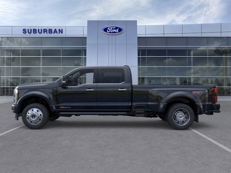 2026 Ford F-450 photo 3