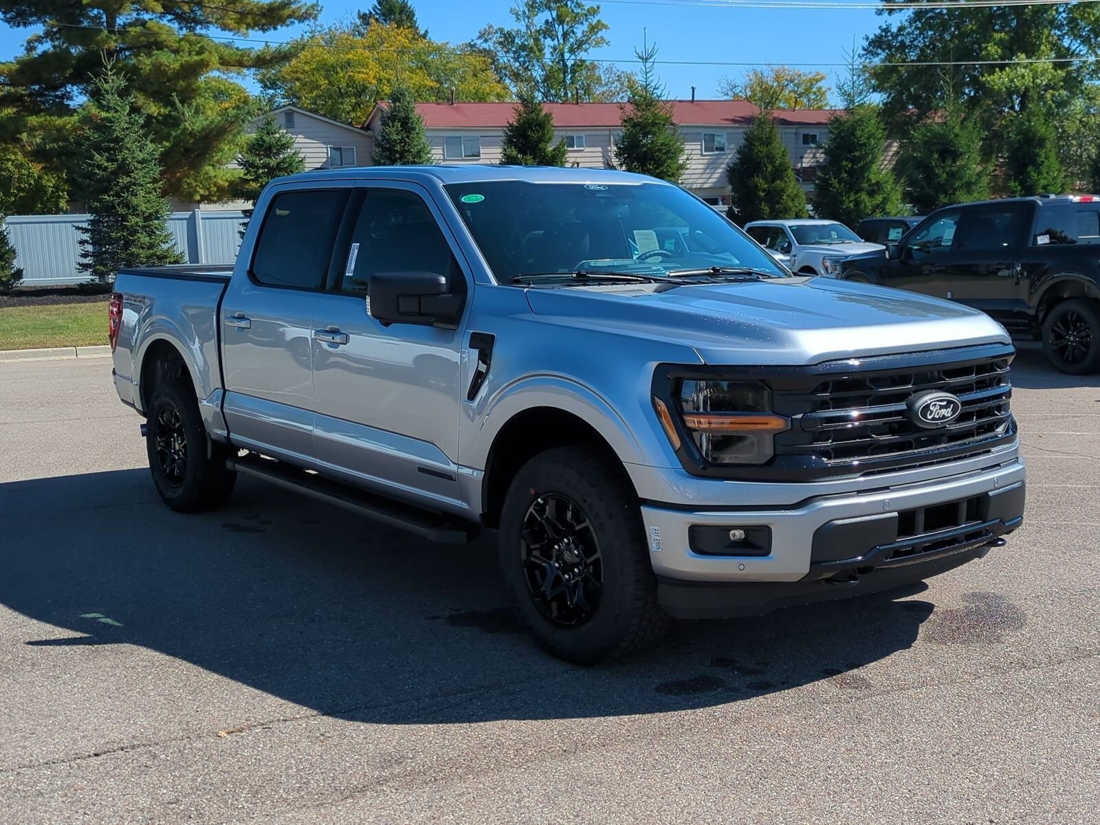 2025 Ford F-150 XLT photo 2