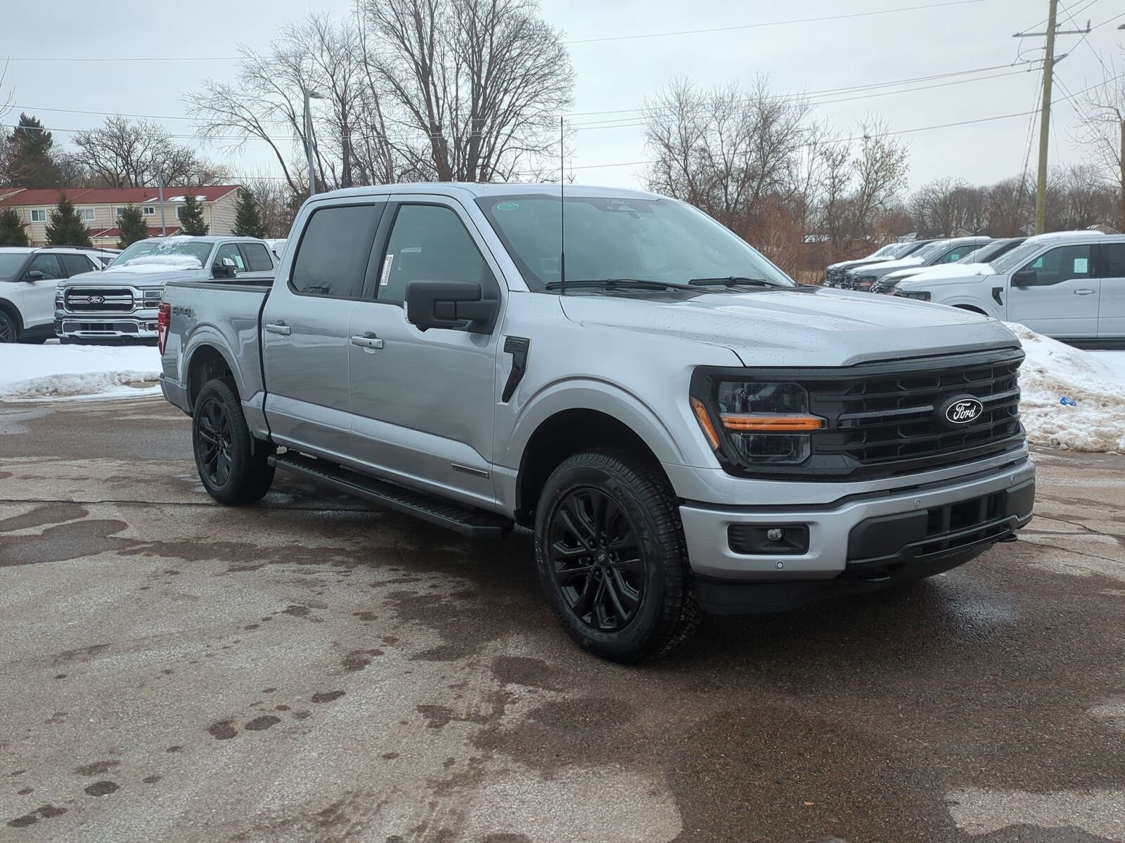 2025 Ford F-150 XLT photo 2