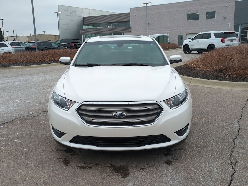 Used 2019 Ford Taurus SEL Sedan