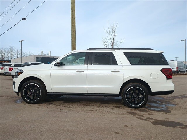 2024 Ford Expedition MAX Limited photo 2