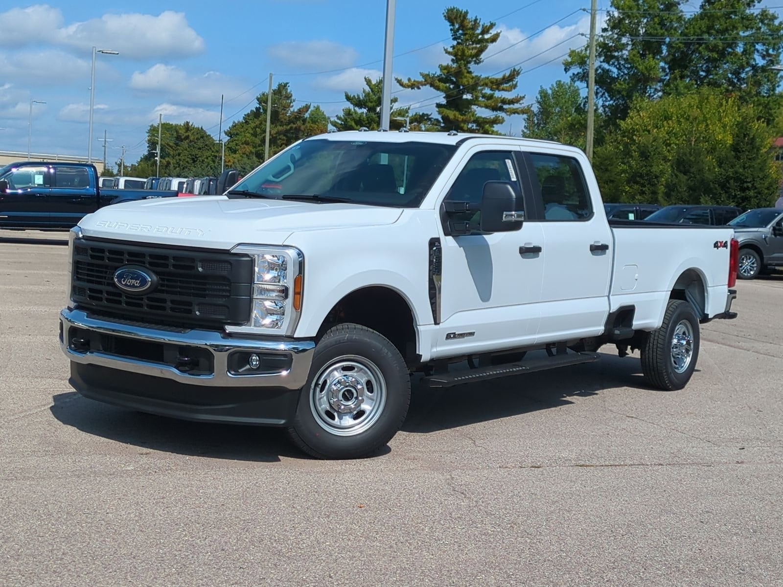 2026 Ford F-350 Super Duty XL's photo