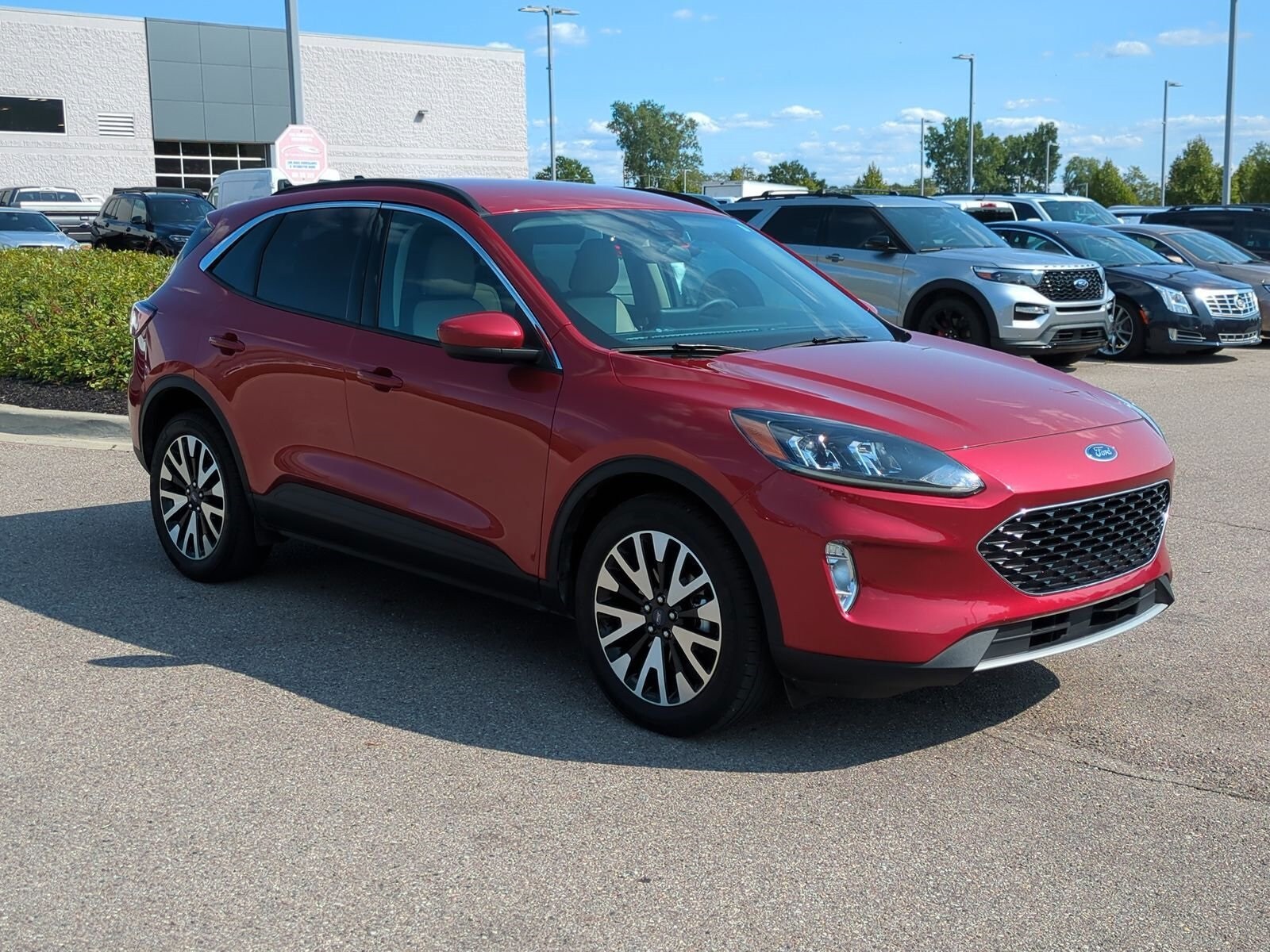 2020 Ford Escape SEL photo 2