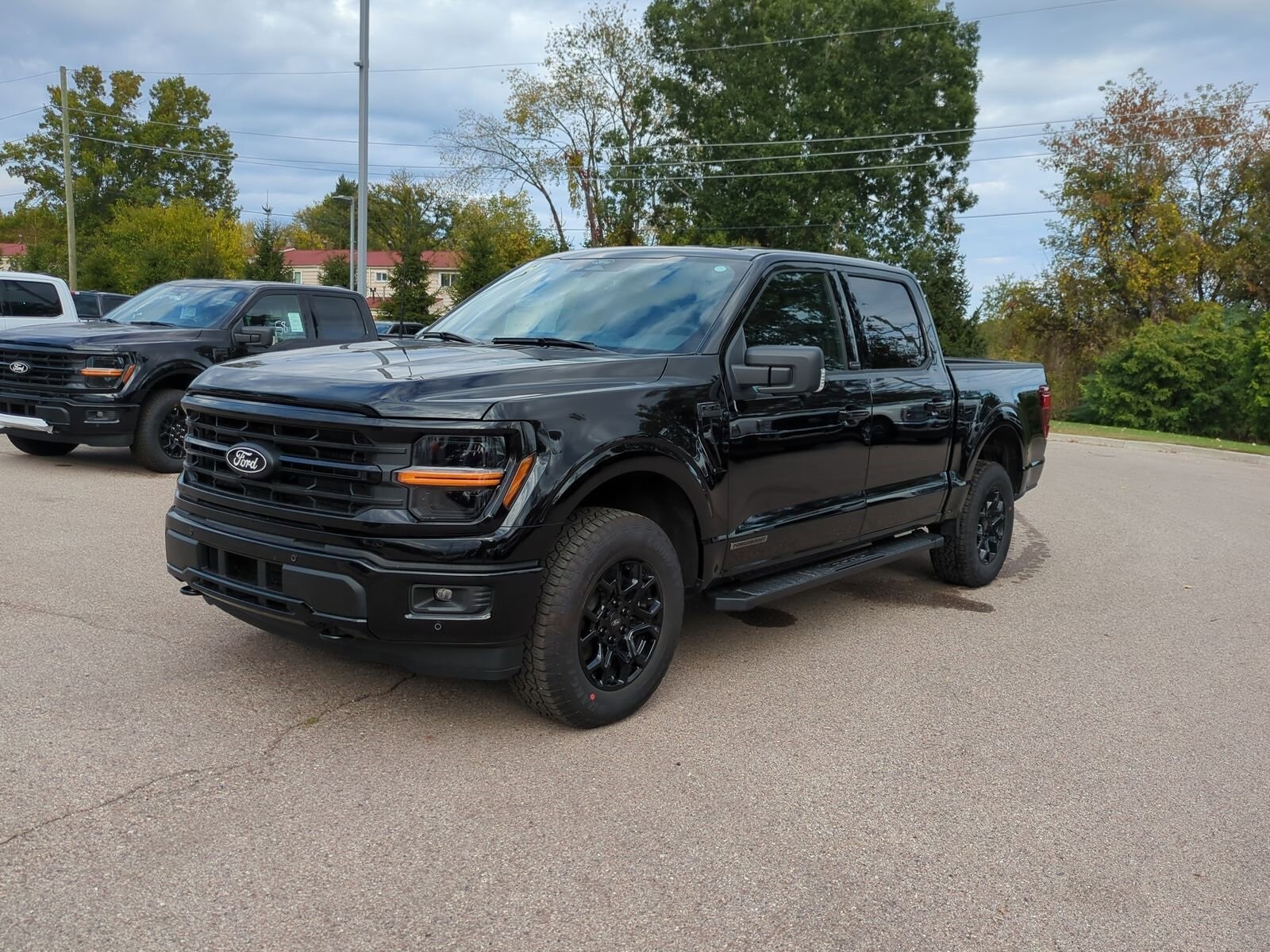 2025 Ford F-150 XLT photo 4