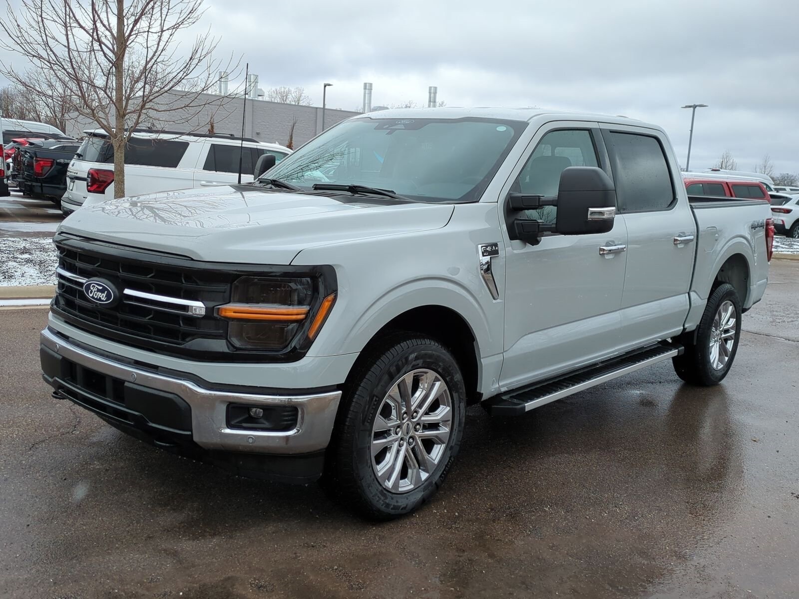 2024 Ford F-150 XLT photo 4