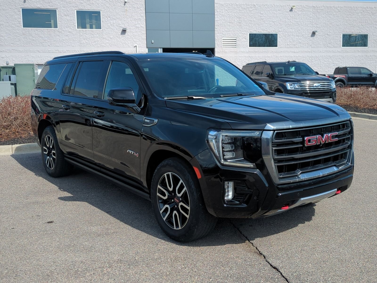 Used 2021 GMC Yukon XL AT4 with VIN 1GKS2HKDXMR239272 for sale in Waterford, MI