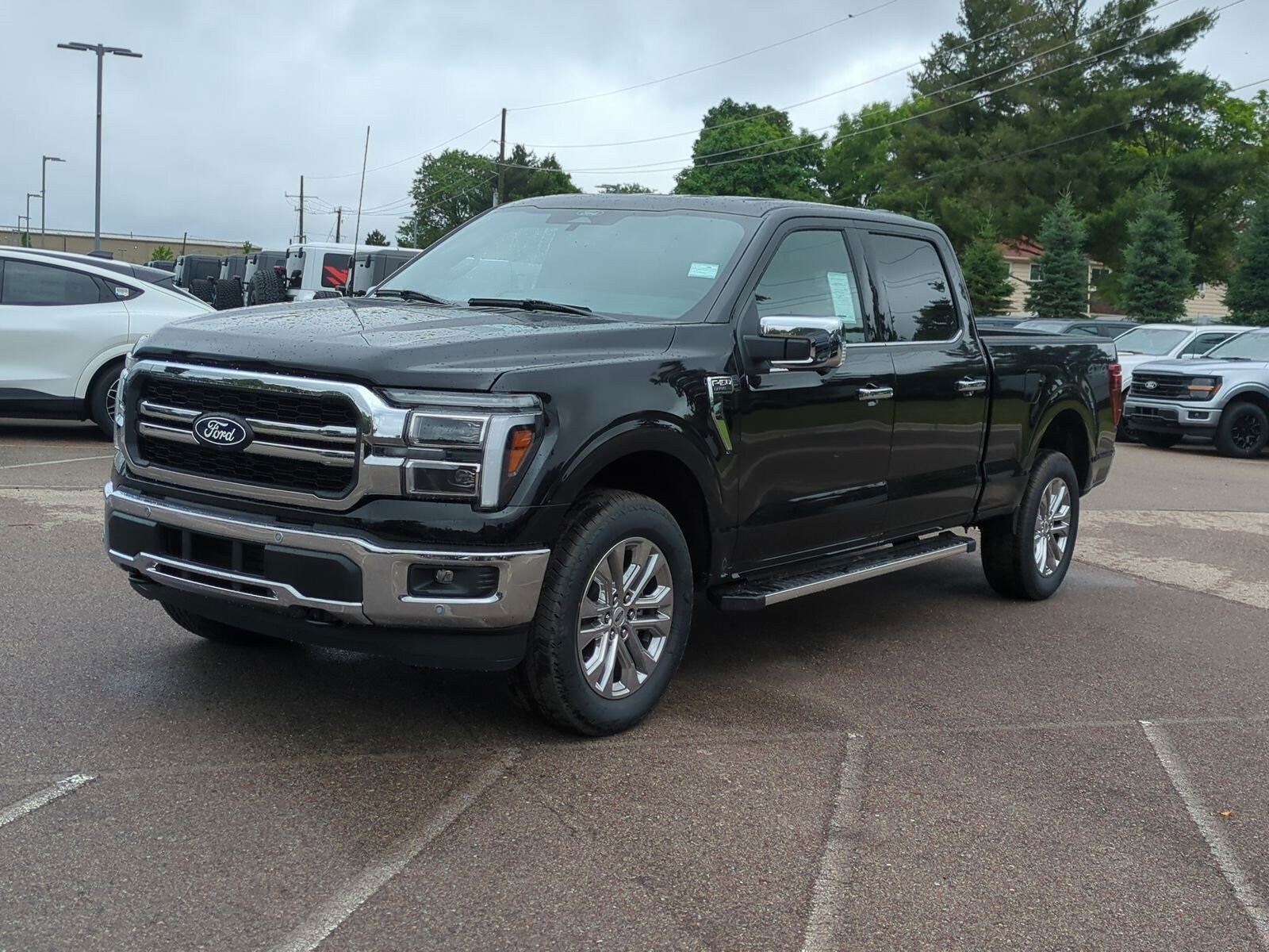 2025 Ford F-150 Lariat photo 4