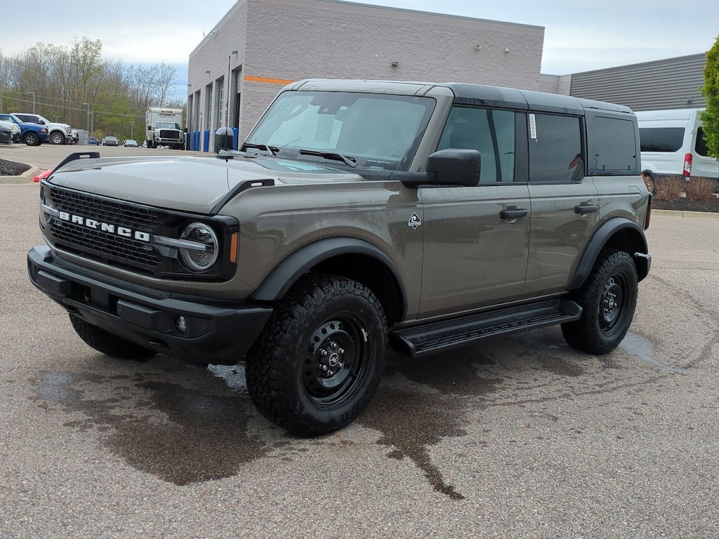 New 2026 Ford Bronco Outer Banks SUV