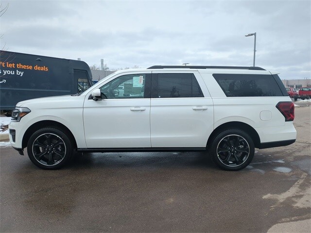 2024 Ford Expedition MAX Limited photo 2