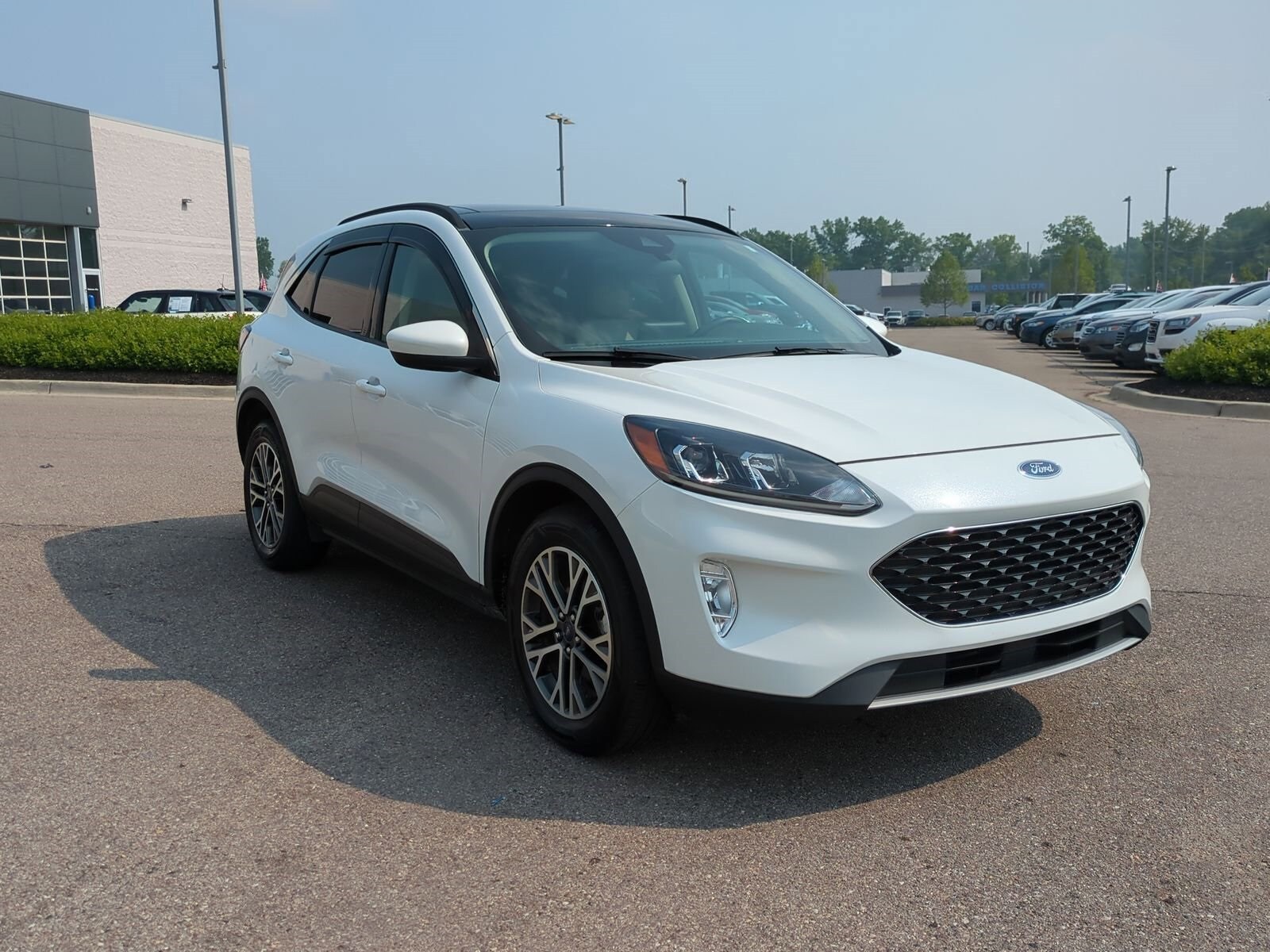 Used 2020 Ford Escape SEL with VIN 1FMCU9H63LUC43177 for sale in Waterford, MI