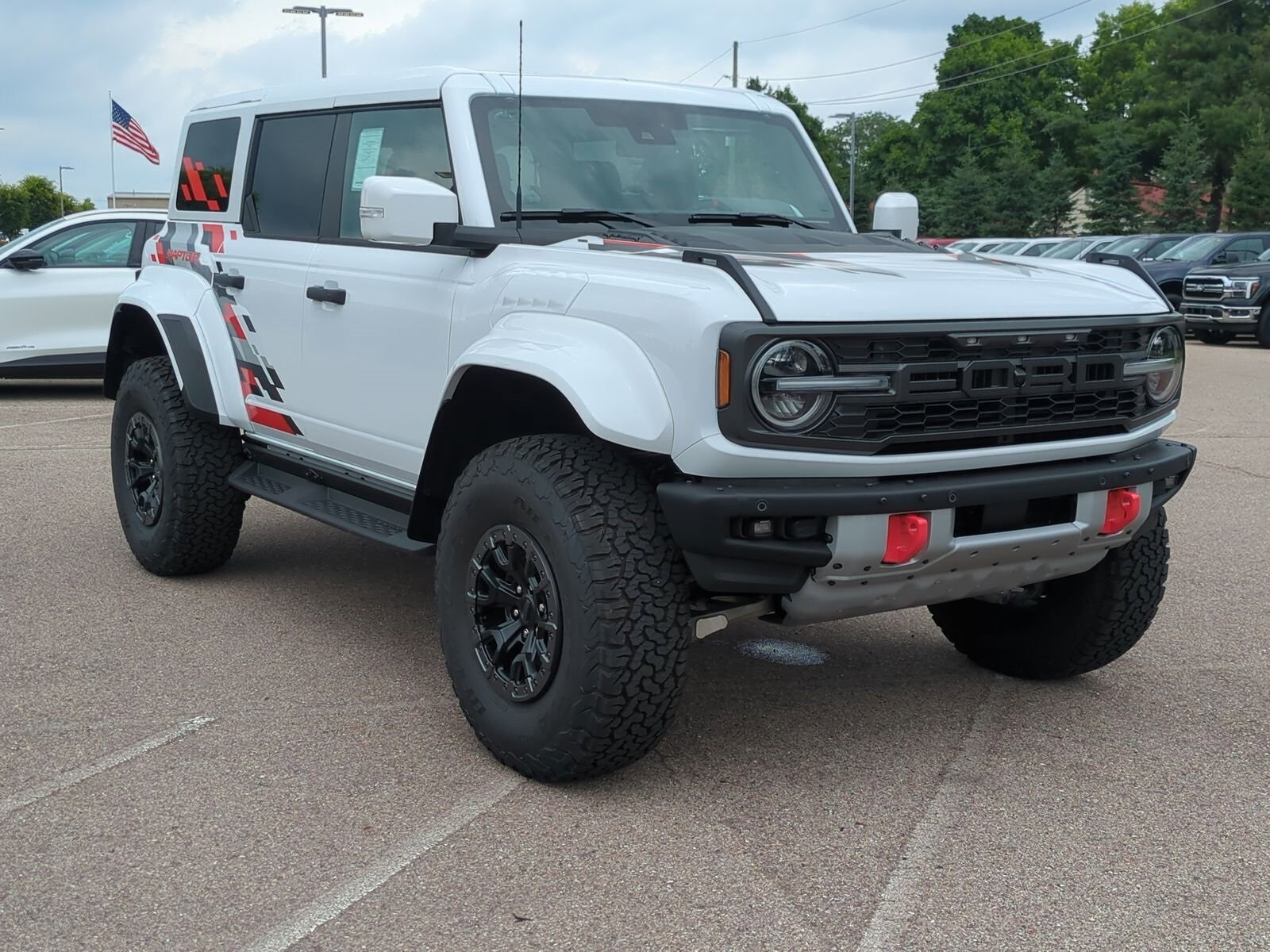 2025 Ford Bronco Raptor photo 2