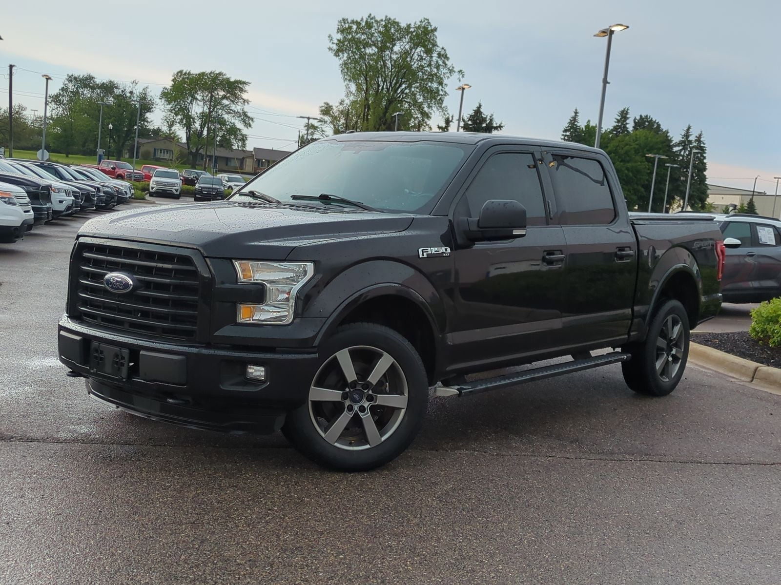 2015 Ford F-150 XLT 4x4 SuperCrew 145 in's photo