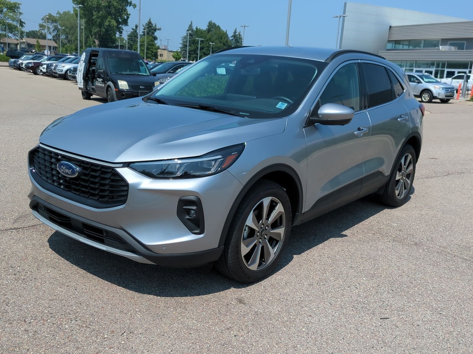 2024 Ford Escape Platinum photo 4