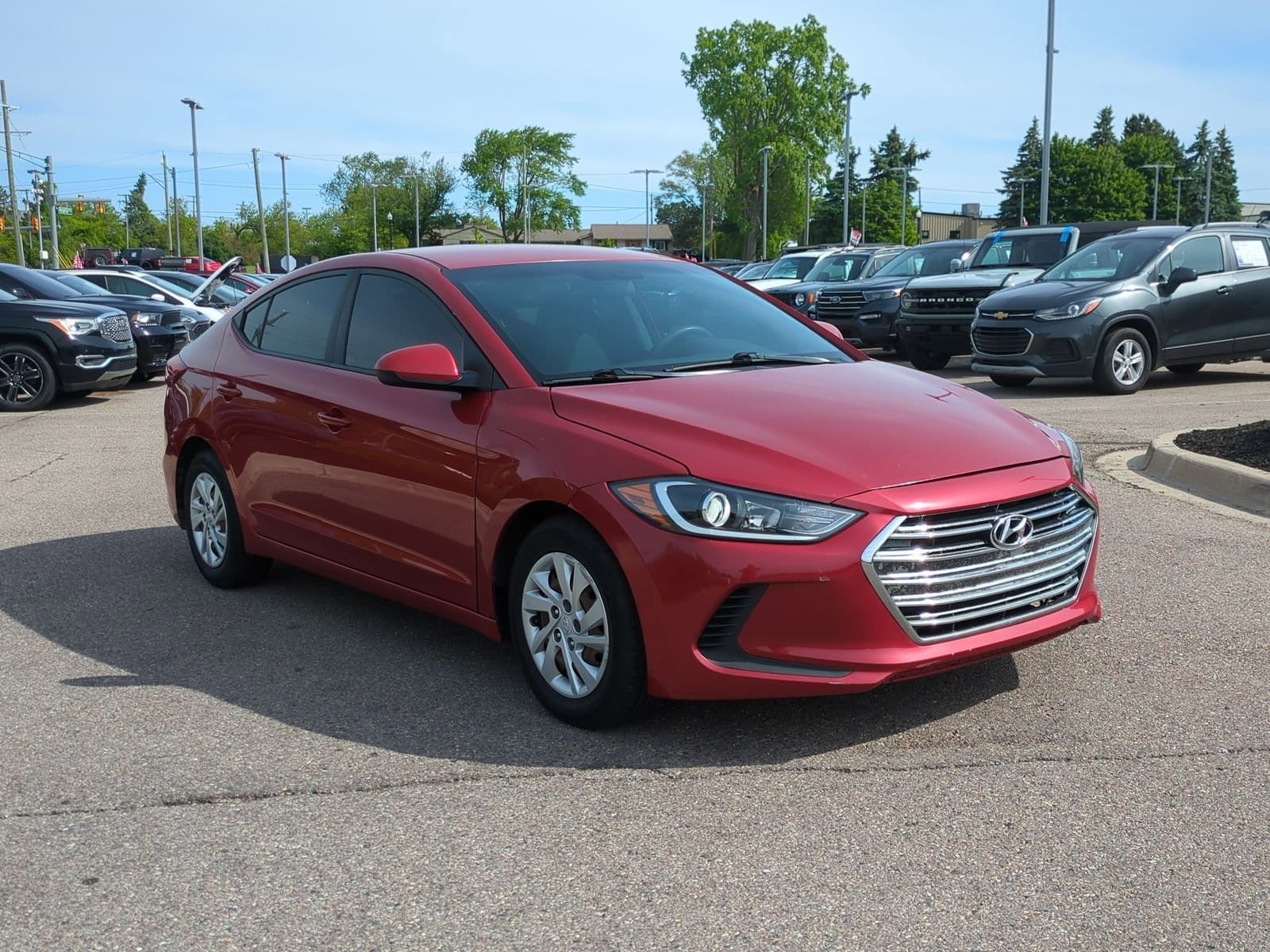 Used 2017 Hyundai Elantra SE with VIN 5NPD74LF8HH062023 for sale in Waterford, MI