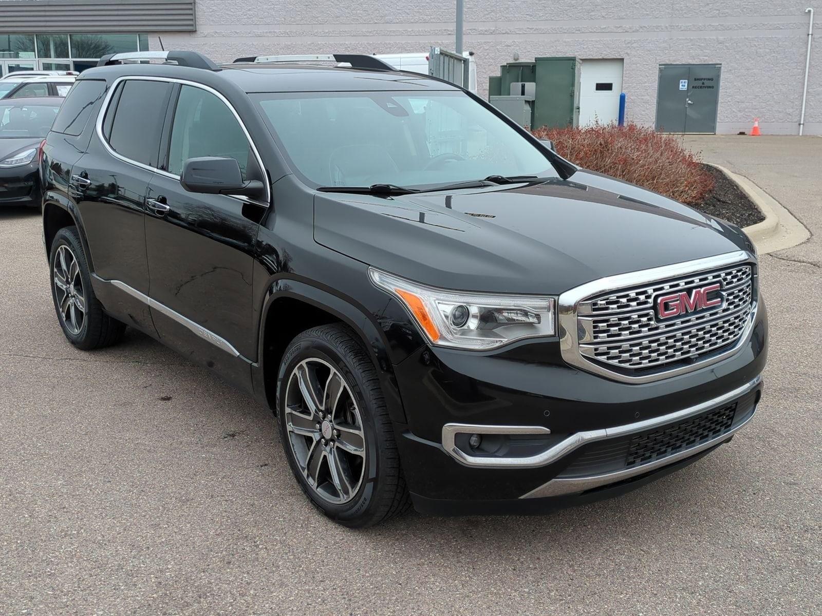Used 2017 GMC Acadia Denali with VIN 1GKKNXLS3HZ284610 for sale in Waterford, MI