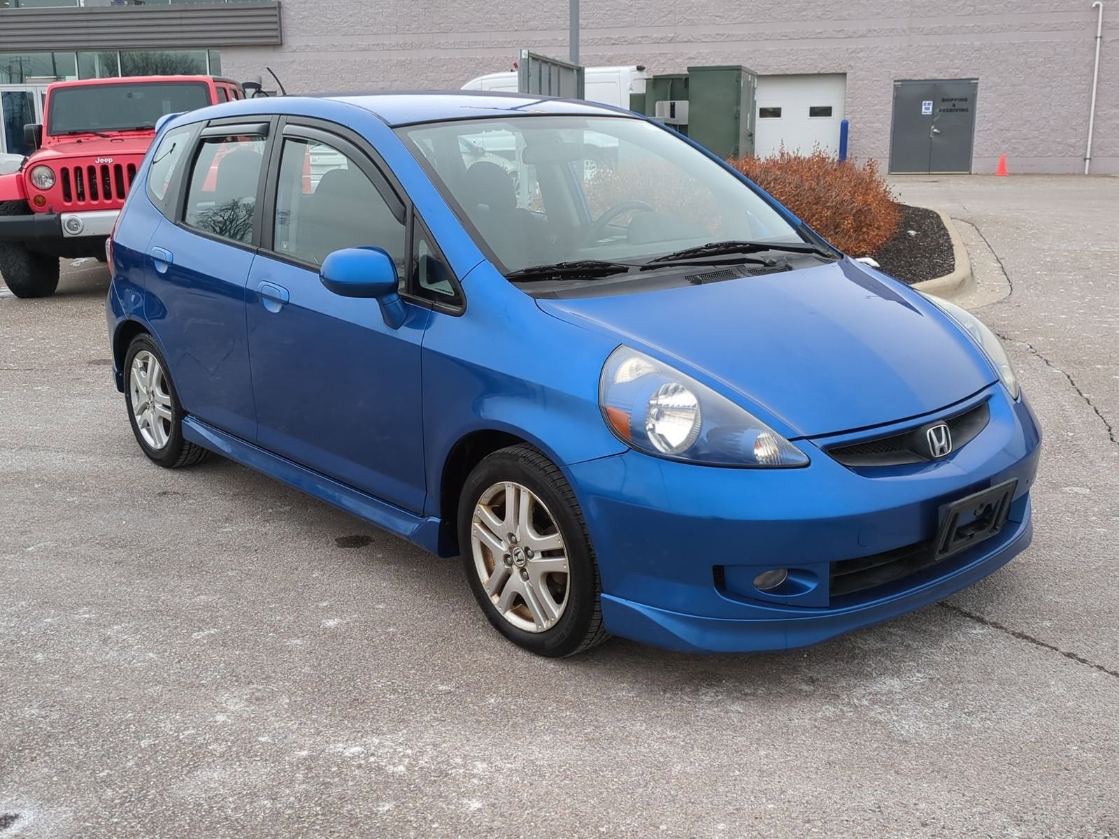 Used 2007 Honda Fit Sport with VIN JHMGD386X7S015602 for sale in Waterford, MI