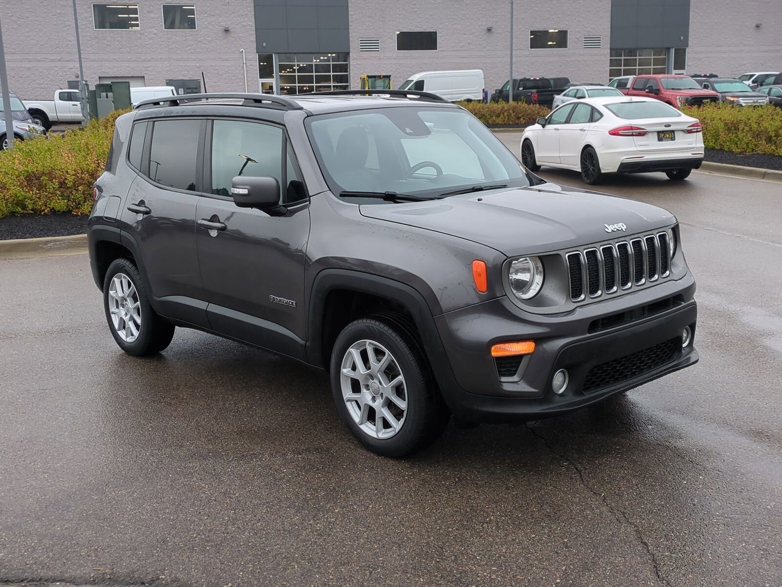 Used 2021 Jeep Renegade Limited with VIN ZACNJDD10MPM54078 for sale in Waterford, MI