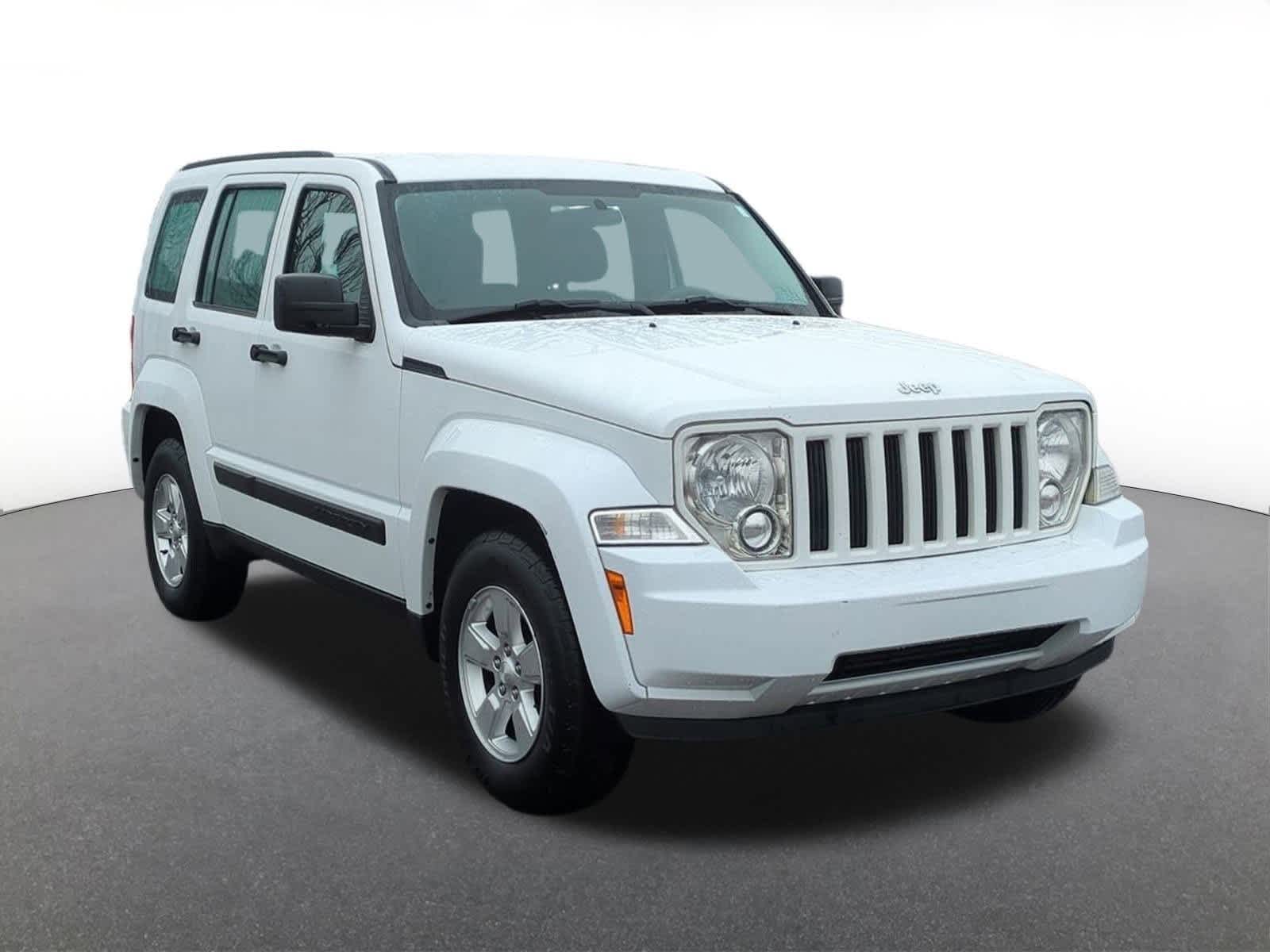 Thumbnail: 2012 Jeep Liberty - 8