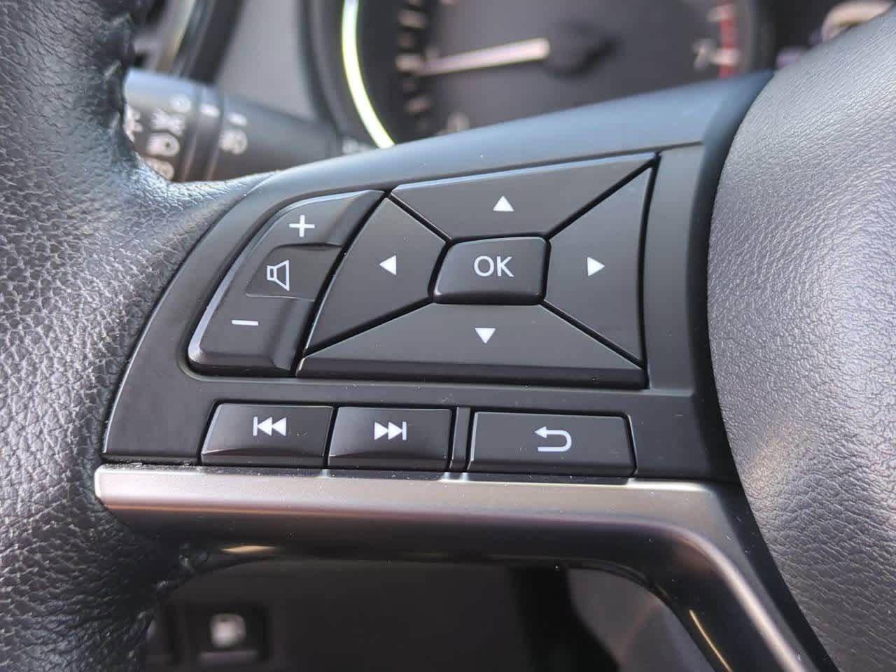 Thumbnail: 2020 Nissan Rogue - 22